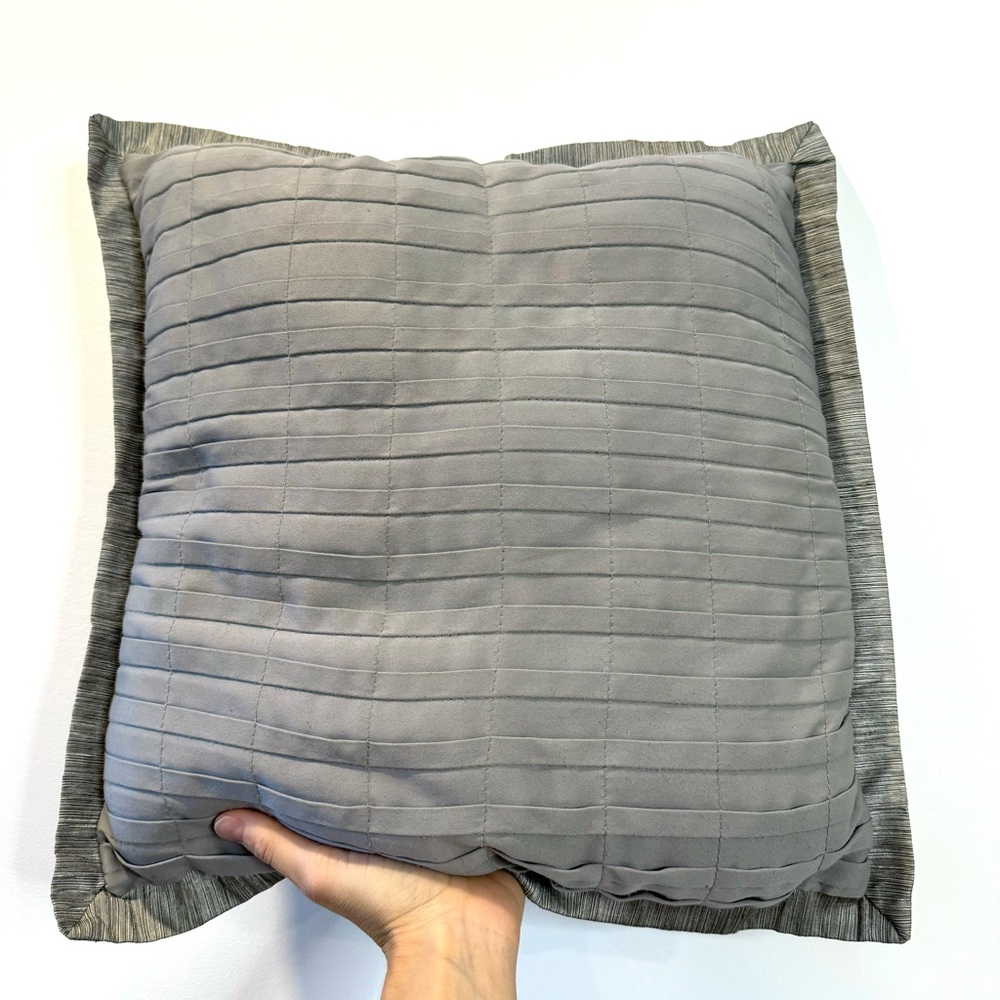 🛍️4 for 20$ / Accent Pillow Cushion / Grey